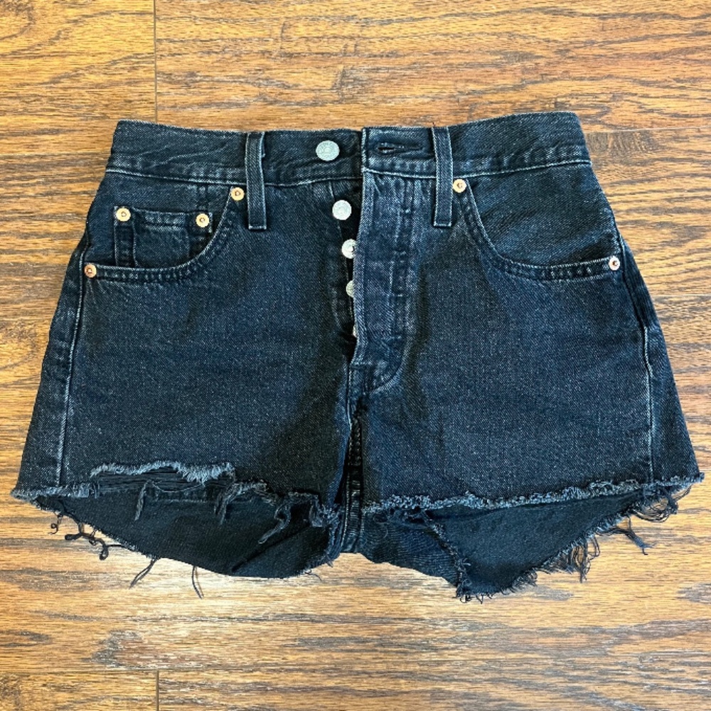 Levi’s 501® ORIGINAL FIT HIGH RISE WOMEN'S SHORTS